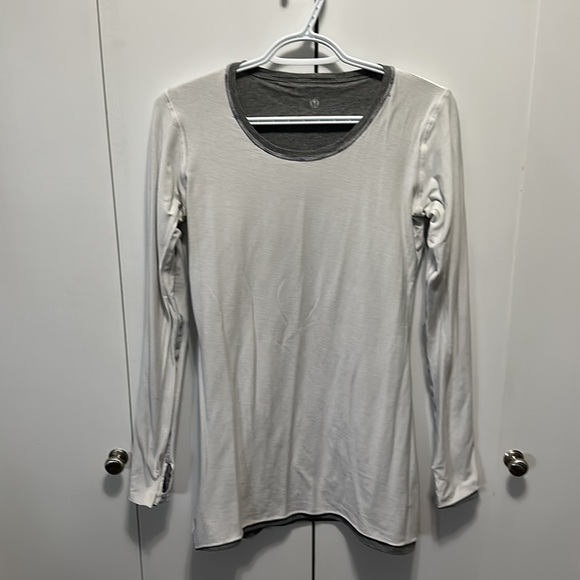 Lululemon Every Yogi Long Sleeve  Reversible Size 8 - Picture 4 of 5